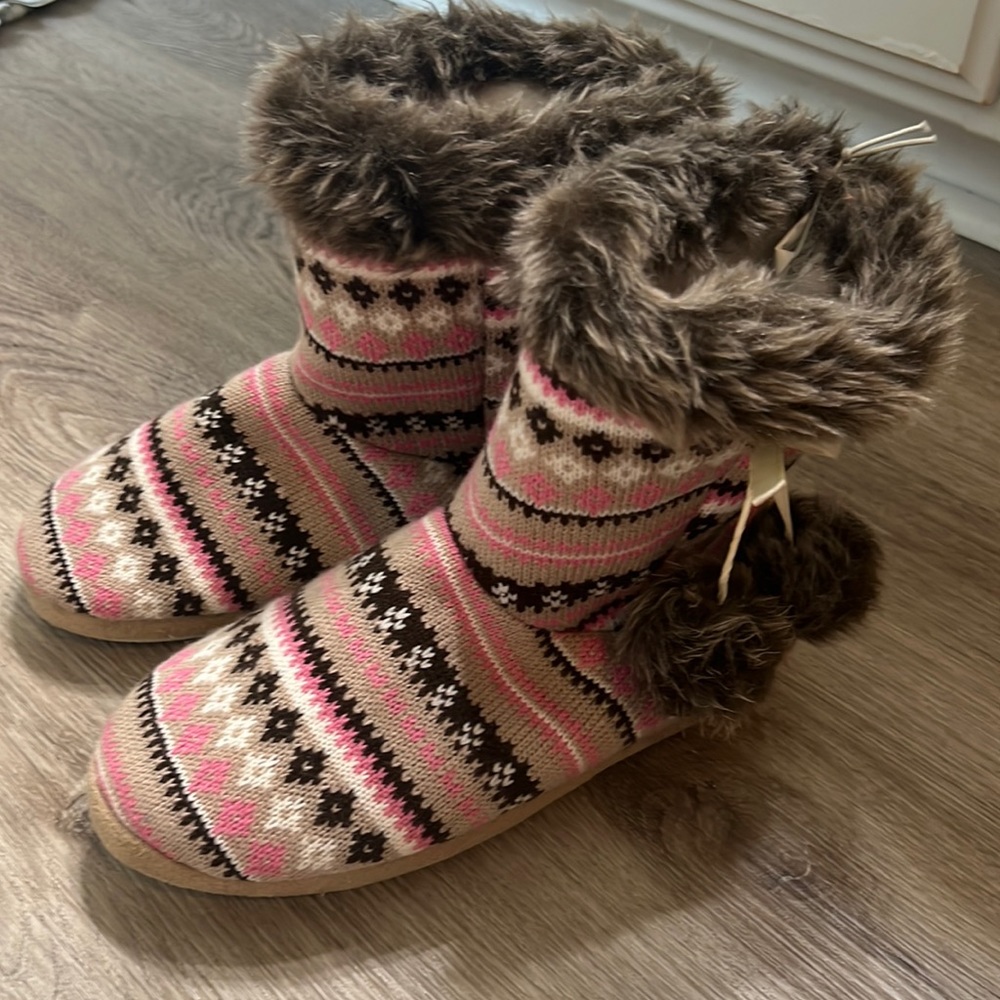 Slippers size 7/8